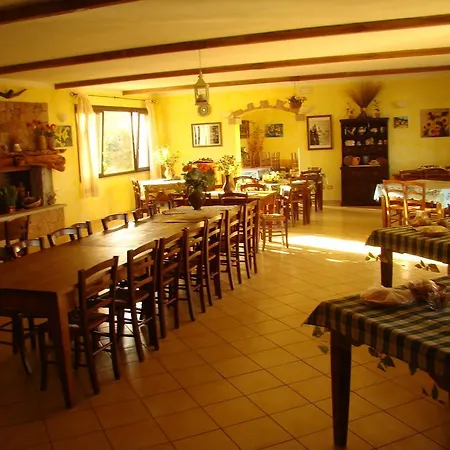 منزل ريفي Agriturismo Lu Nibaru *